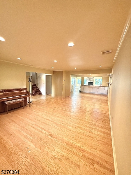 Springfield Twp., New Jersey, 07081, United States, 4 Bedrooms Bedrooms, ,4 BathroomsBathrooms,Residential,For Sale,1898567