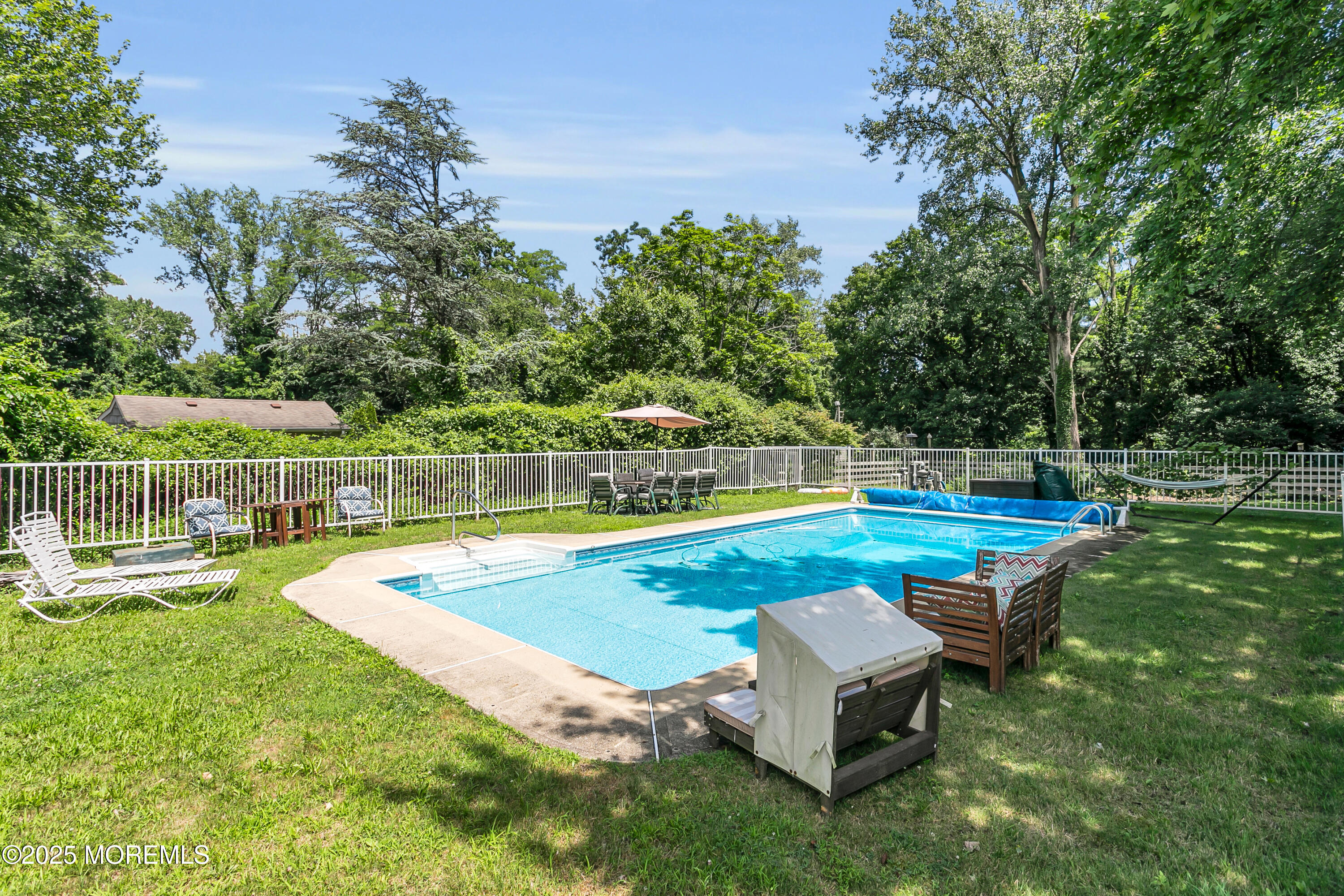 Atlantic Highlands, New Jersey, 07716, United States, 3 Bedrooms Bedrooms, ,2 BathroomsBathrooms,Residential,For Sale,1921380