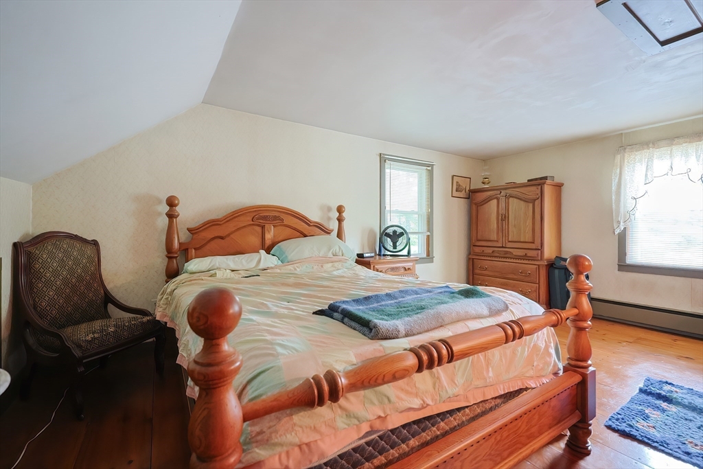 Ayer, Massachusetts, 01432, United States, 4 Bedrooms Bedrooms, ,3 BathroomsBathrooms,Residential,For Sale,1896806