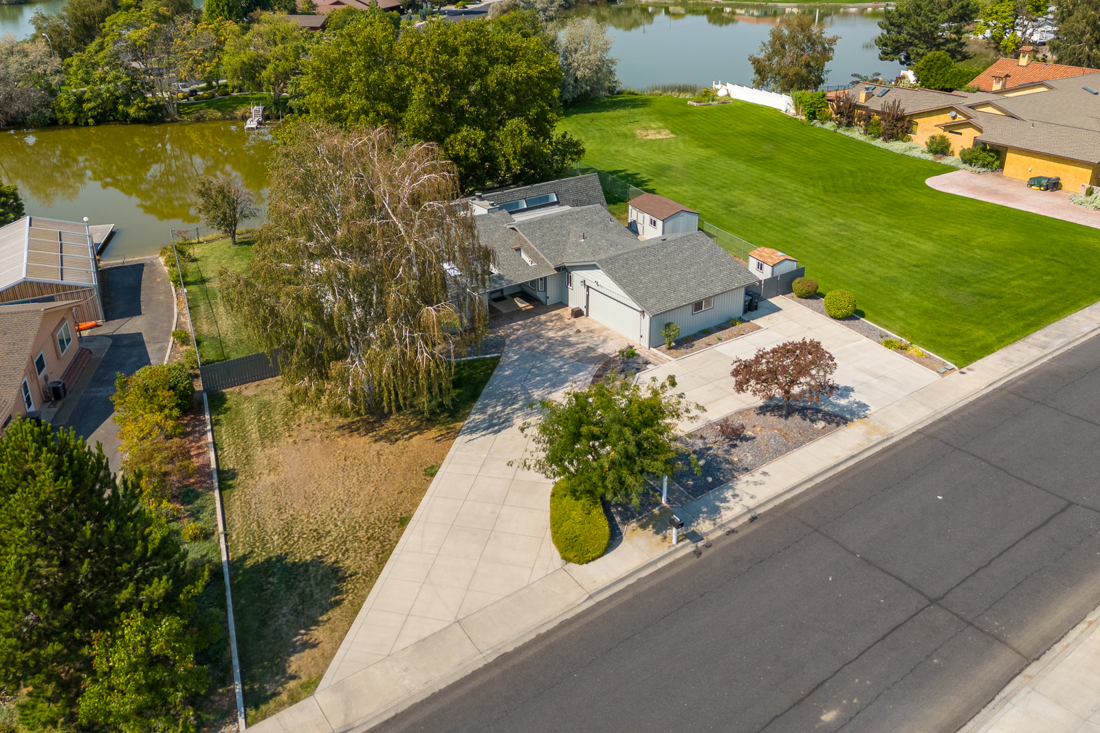 Moses Lake, Washington, 98837, United States, 3 Bedrooms Bedrooms, ,2 BathroomsBathrooms,Residential,For Sale,1915688