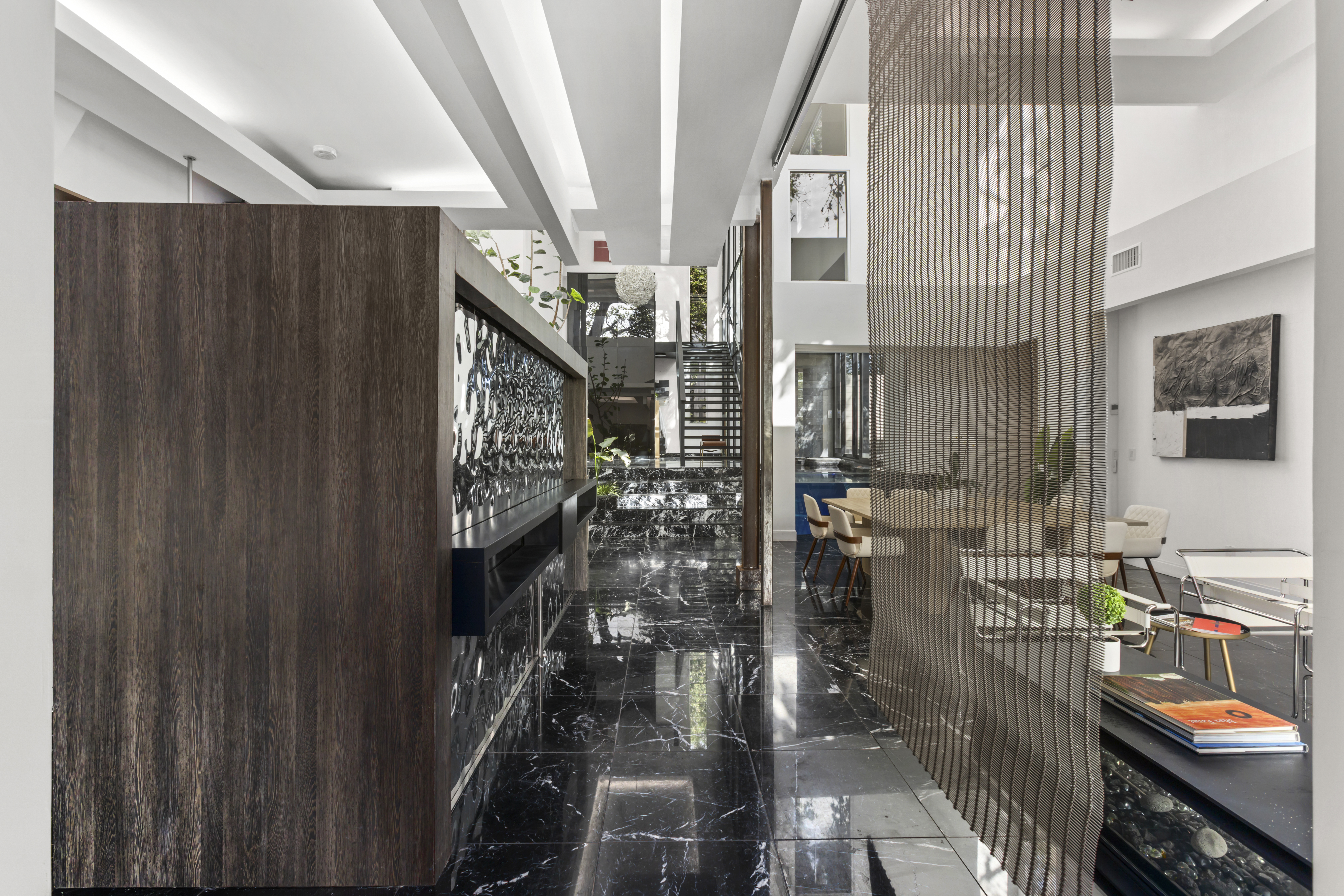 Architectural Masterpiece in Oak Hills - 物件實景