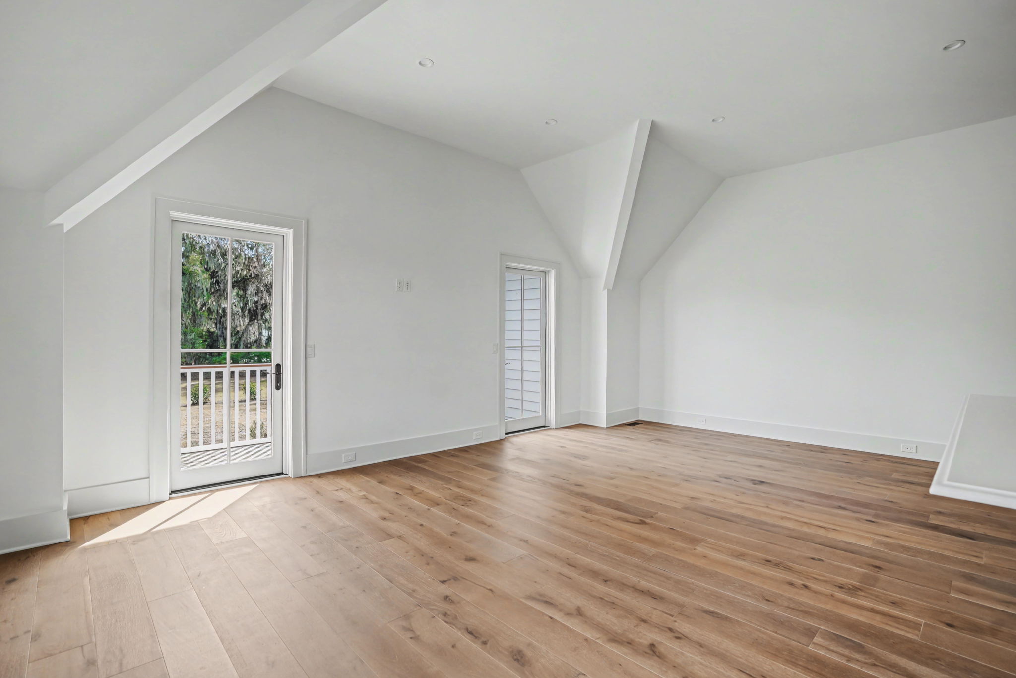  Elegant New Construction in Coveted Gated Community - 物件實景