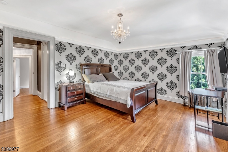 Montclair Twp., New Jersey, 07042, United States, 6 Bedrooms Bedrooms, ,6 BathroomsBathrooms,Residential,For Sale,1993497