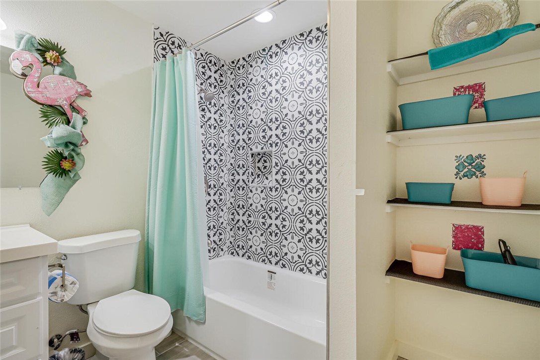 Port Aransas, Texas, 78373, United States, 3 Bedrooms Bedrooms, ,2 BathroomsBathrooms,Residential,For Sale,1987865