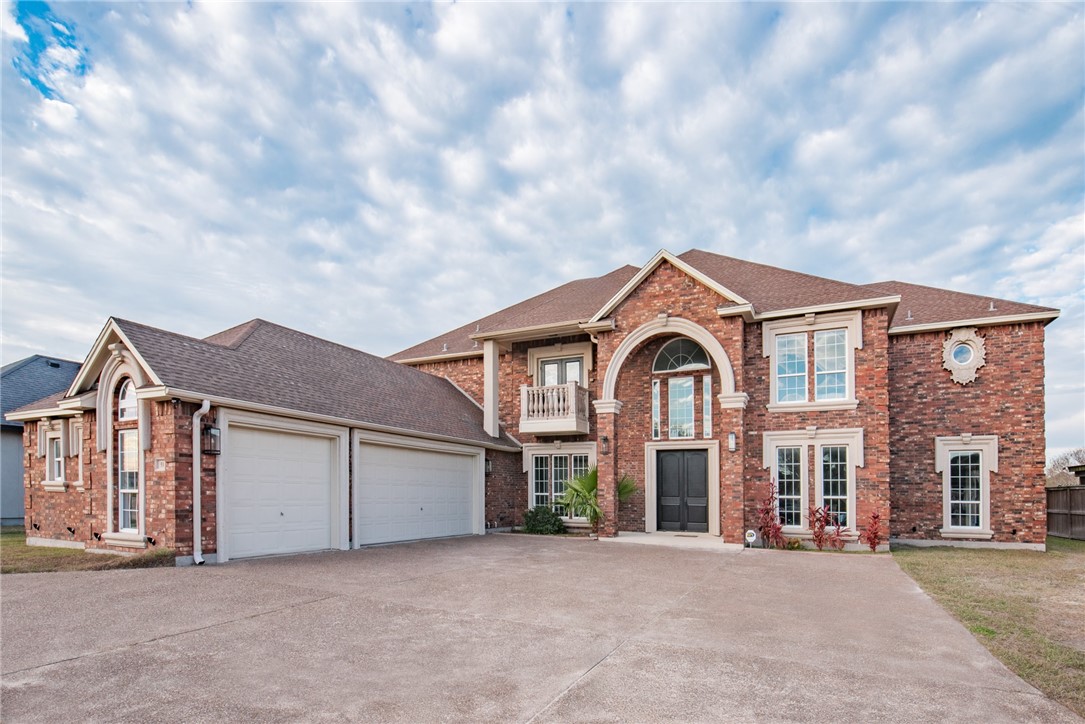 Corpus Christi, Texas, 78414, United States, 5 Bedrooms Bedrooms, ,5 BathroomsBathrooms,Residential,For Sale,1934691