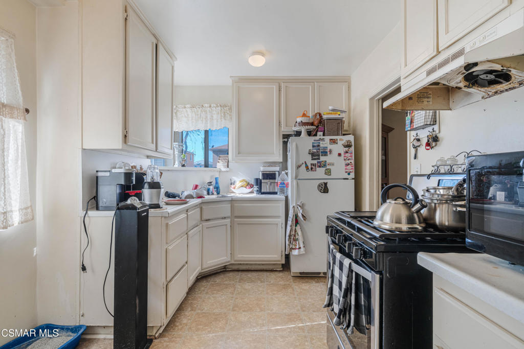 Montebello, California, 90640, United States, 2 Bedrooms Bedrooms, ,1 BathroomBathrooms,Residential,For Sale,2010395