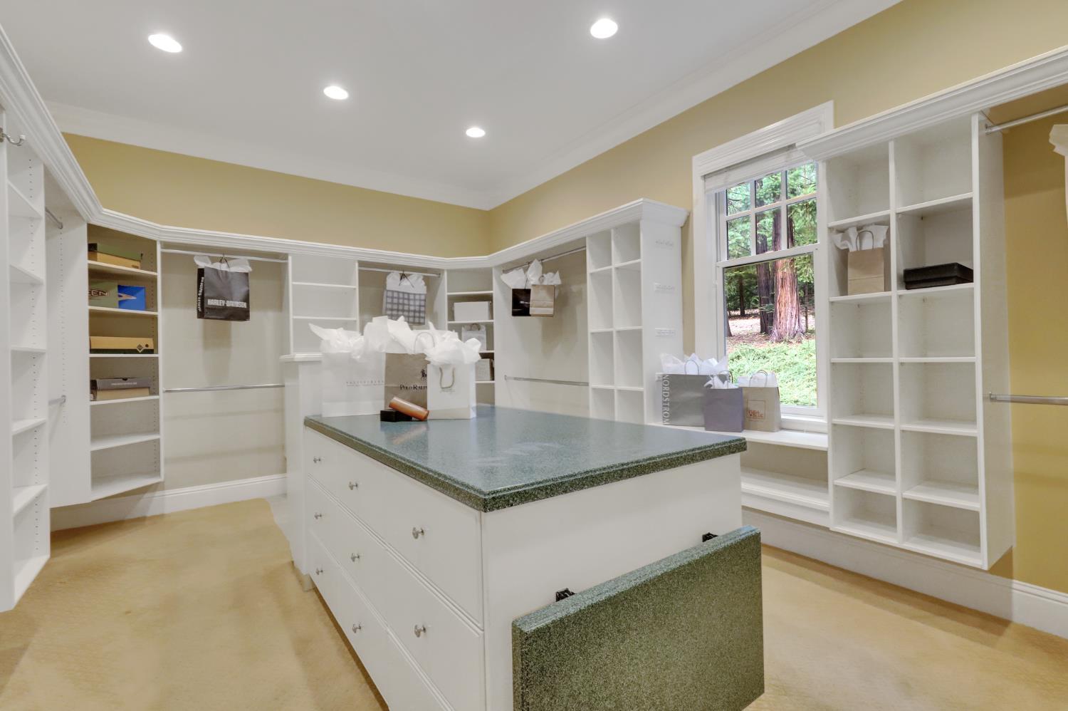 Nevada City, California, 95959, United States, 4 Bedrooms Bedrooms, ,6 BathroomsBathrooms,Residential,For Sale,2009242