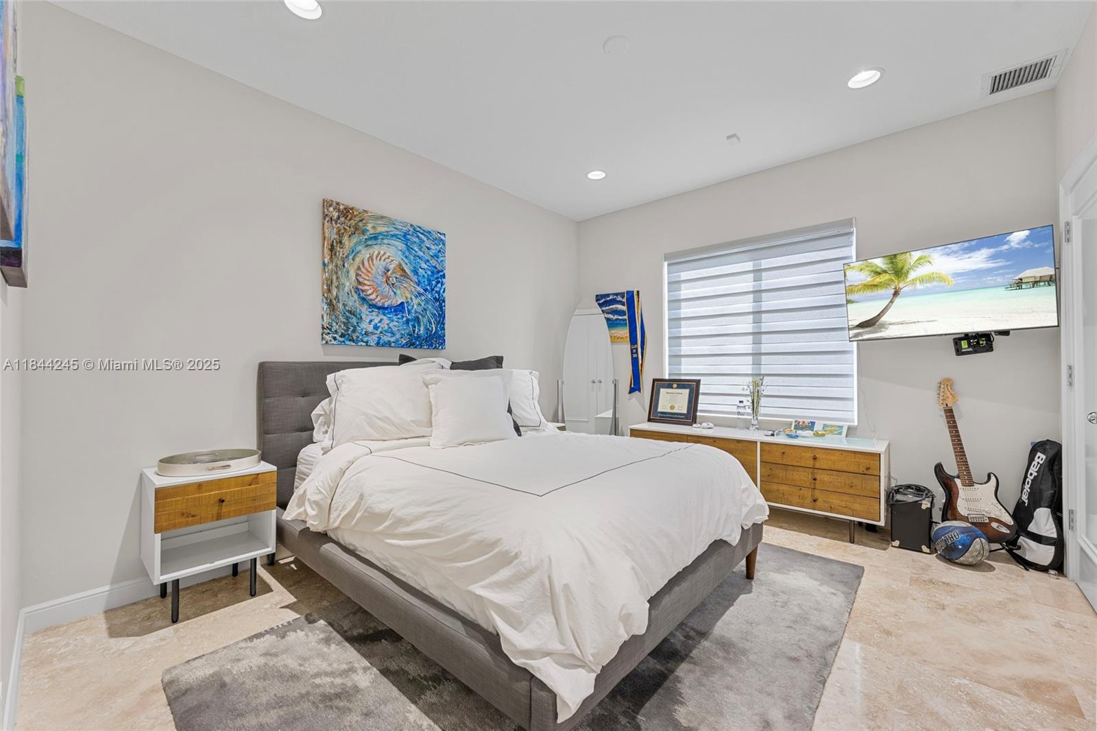 Weston, Florida, 33327, United States, 5 Bedrooms Bedrooms, ,4 BathroomsBathrooms,Residential,For Sale,1901974