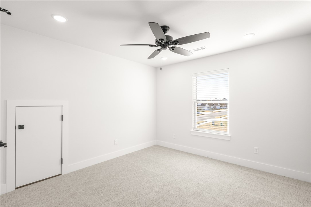 Centerton, Arkansas, 72719, United States, 4 Bedrooms Bedrooms, ,4 BathroomsBathrooms,Residential,For Sale,1991183