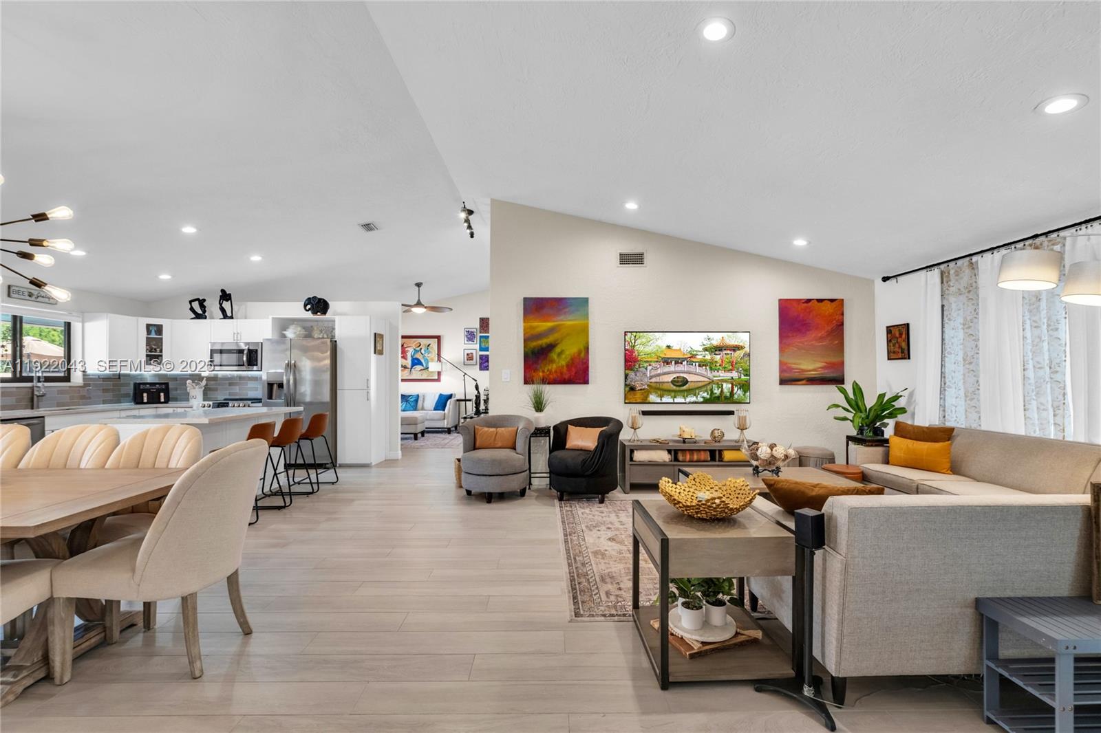 Miami Lakes, Florida, 33016, United States, 3 Bedrooms Bedrooms, ,3 BathroomsBathrooms,Residential,For Sale,2002198