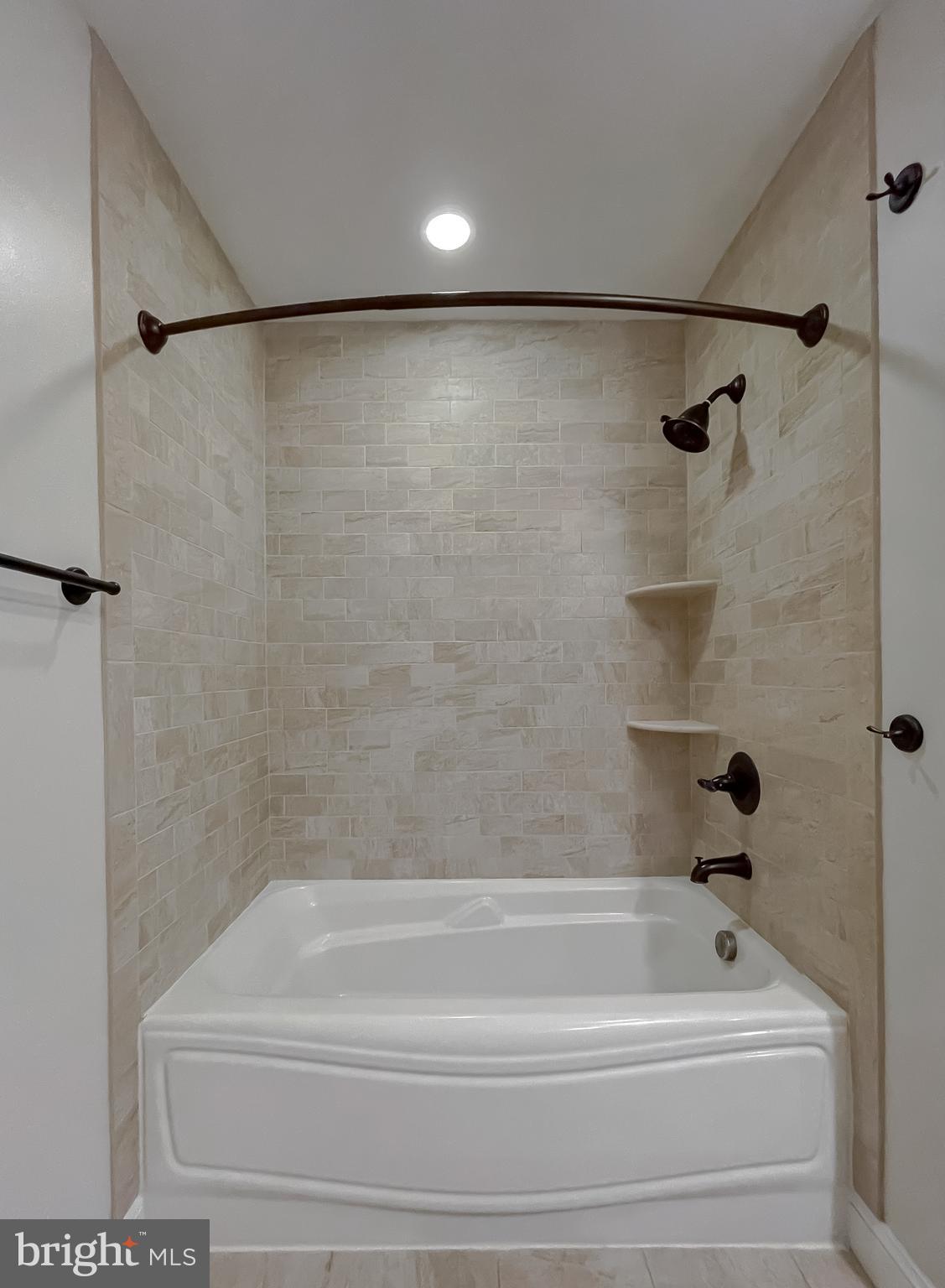 Hollywood, Maryland, 20636, United States, 5 Bedrooms Bedrooms, ,5 BathroomsBathrooms,Residential,For Sale,1914184