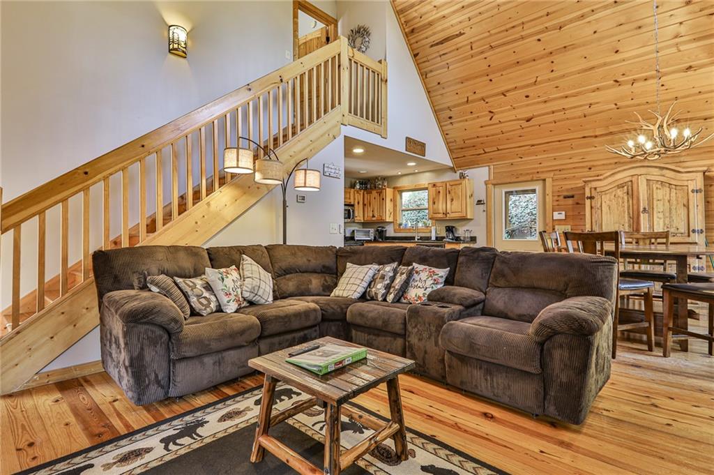 Ellijay, Georgia, 30540, United States, 3 Bedrooms Bedrooms, ,3 BathroomsBathrooms,Residential,For Sale,1936949