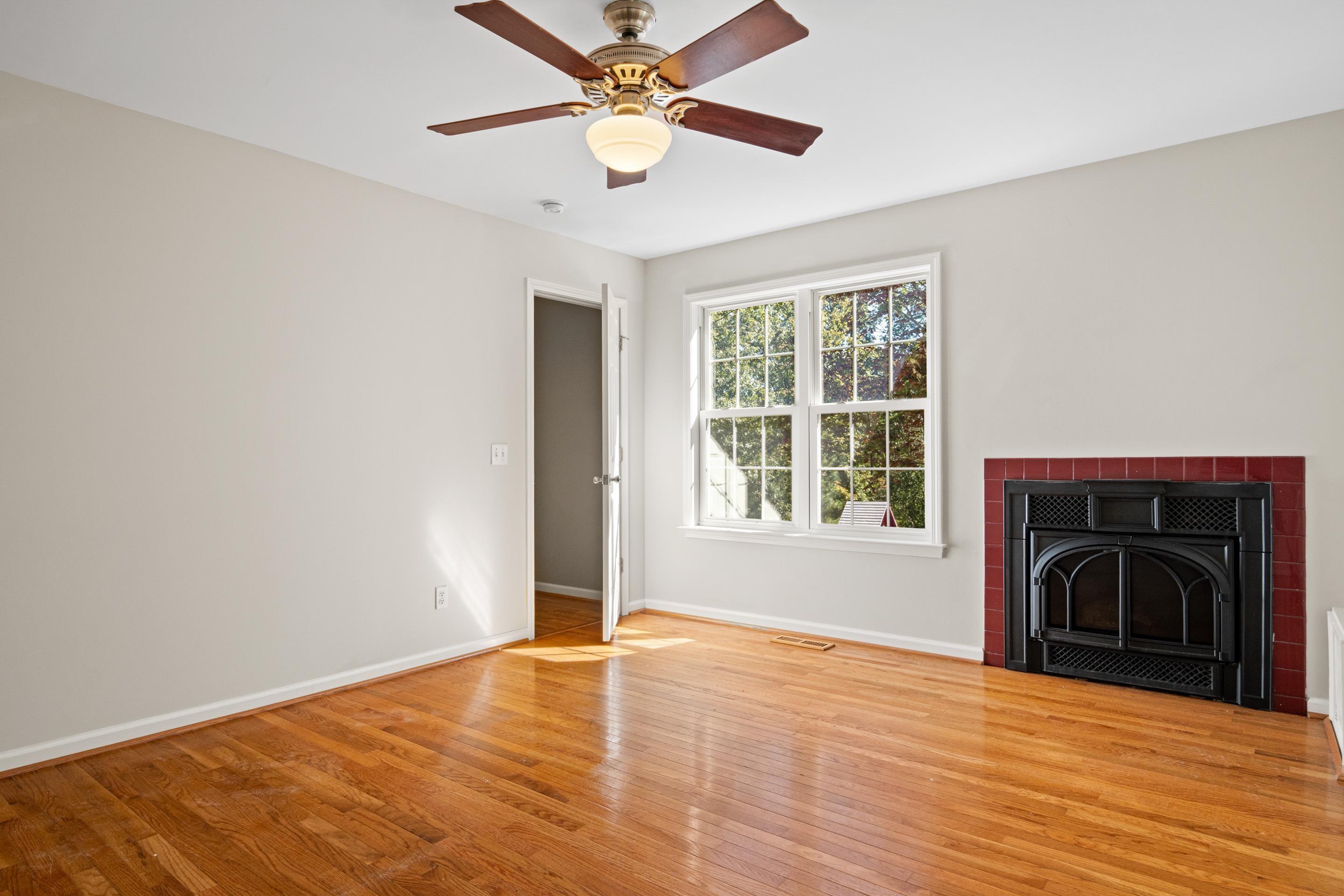 Blacksburg, Virginia, 24060, United States, 3 Bedrooms Bedrooms, ,4 BathroomsBathrooms,Residential,For Sale,1961376