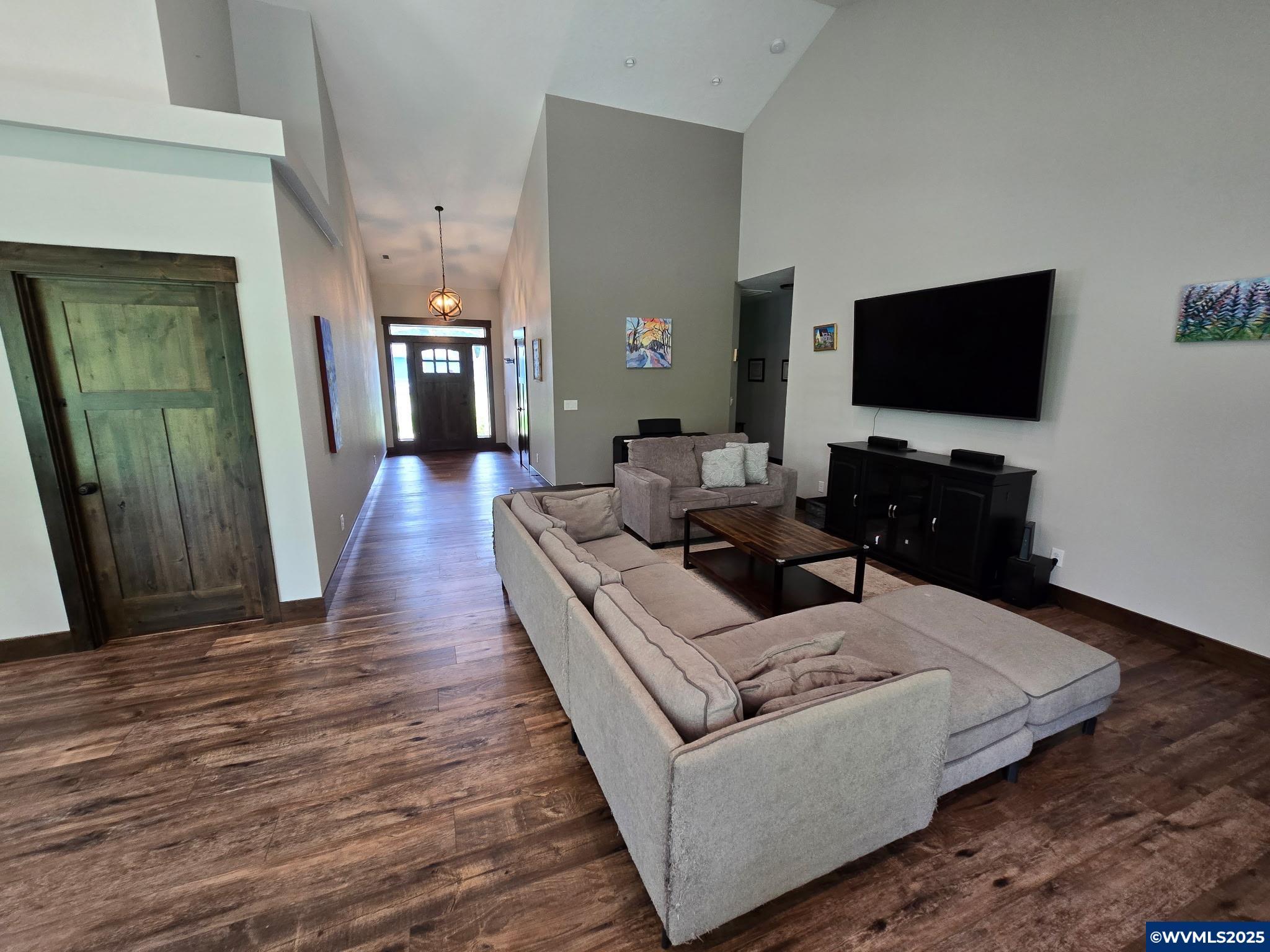 Mill City, Oregon, 97360, United States, 3 Bedrooms Bedrooms, ,2 BathroomsBathrooms,Residential,For Sale,1820943