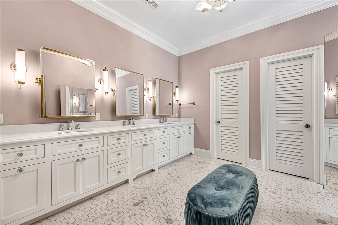 10760 Sugar Creek Road, Bentonville, Arkansas, 72712, United States, 5 Bedrooms Bedrooms, ,4 BathroomsBathrooms,Residential,For Sale,10760 Sugar Creek Road,1615859