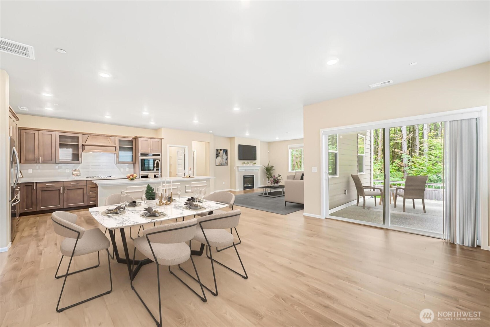 Maple Valley, Washington, 98010, United States, 5 Bedrooms Bedrooms, ,2 BathroomsBathrooms,Residential,For Sale,1917567