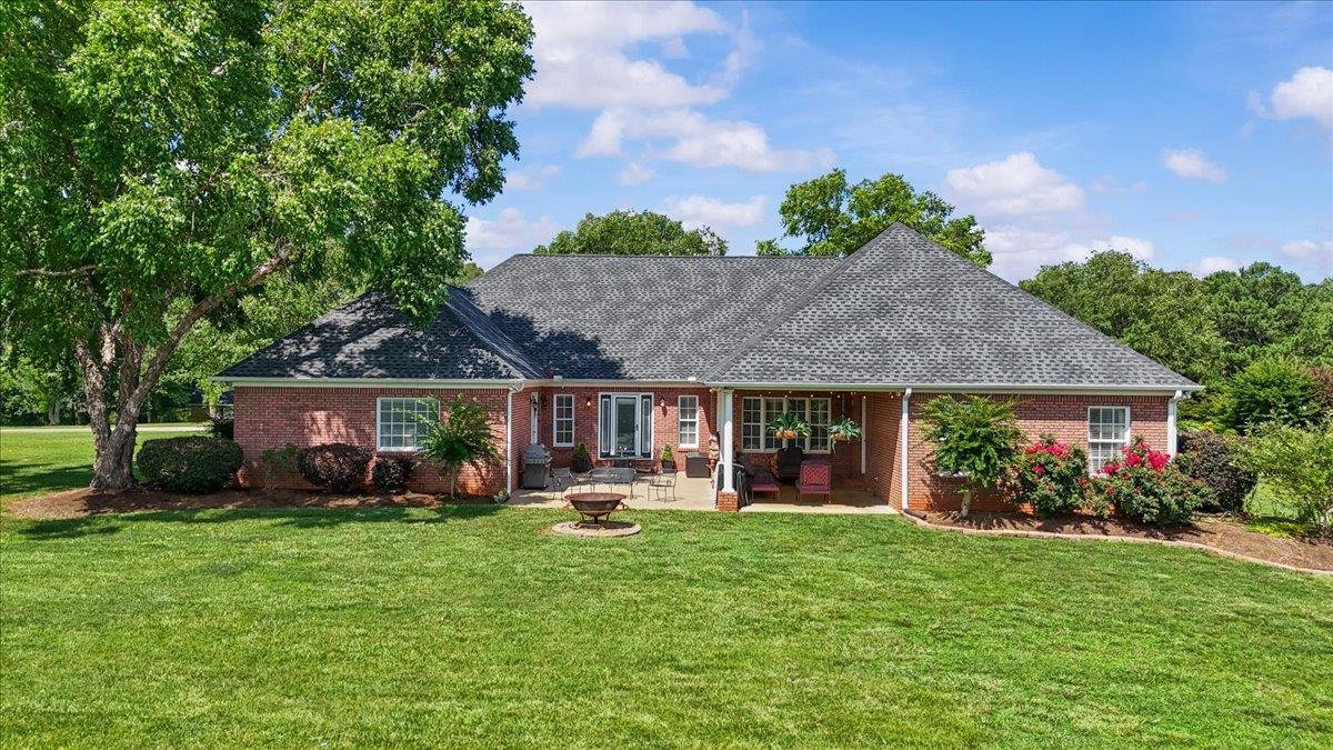 Cowpens, South Carolina, 29330, United States, 5 Bedrooms Bedrooms, ,3 BathroomsBathrooms,Residential,For Sale,1915597