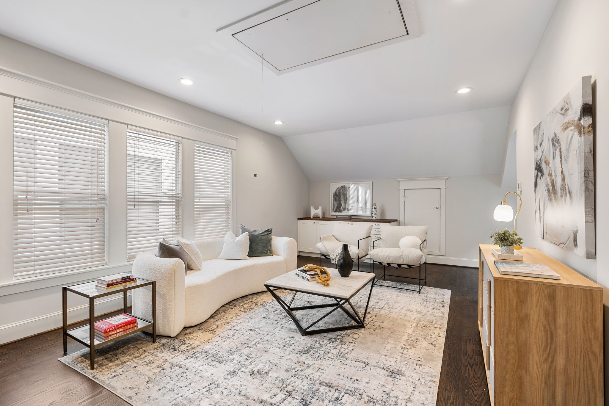  403 Columbia Street - 物件實景