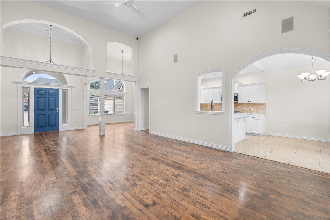 Fayetteville, Arkansas, 72704, United States, 5 Bedrooms Bedrooms, ,4 BathroomsBathrooms,Residential,For Sale,1877599