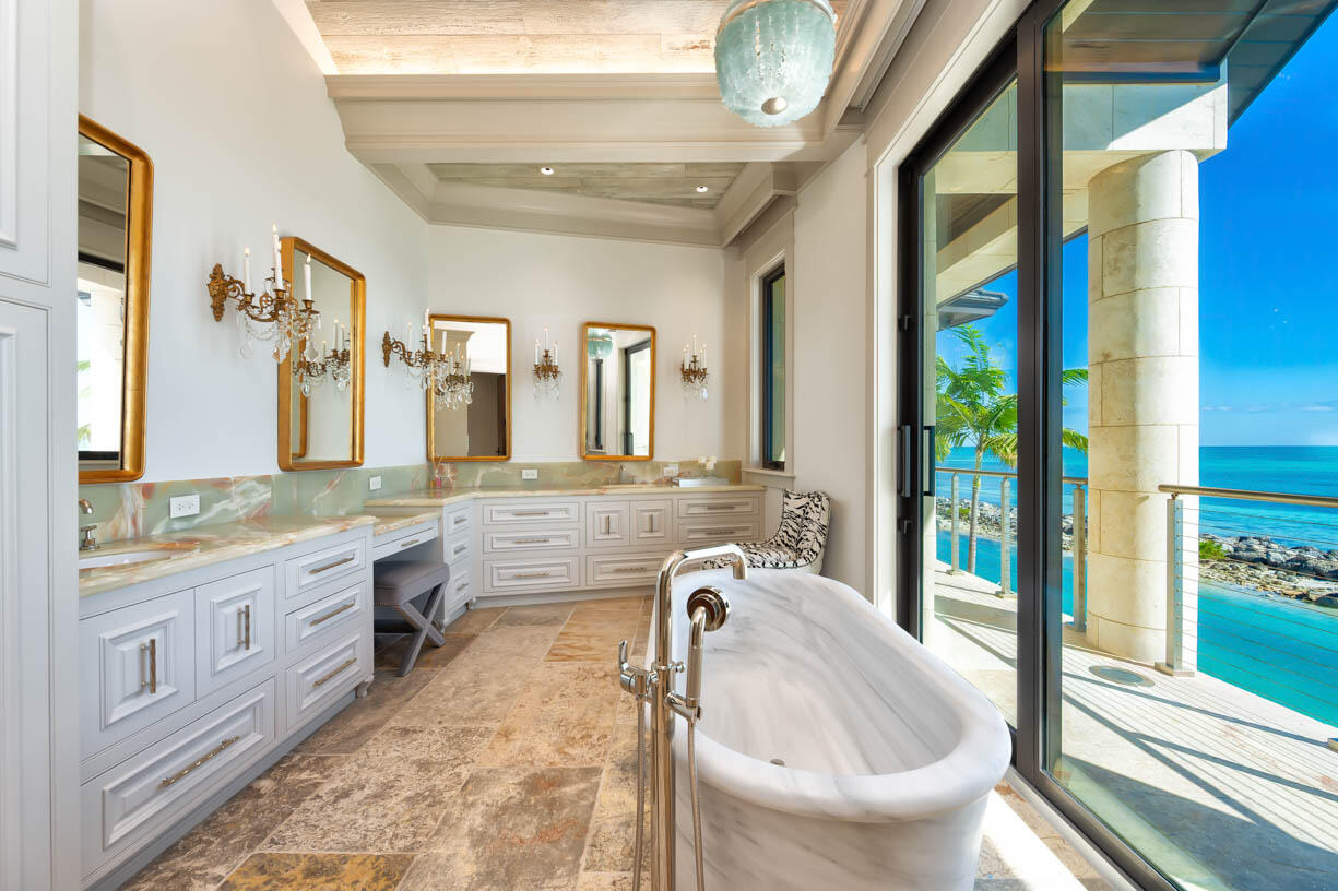 Duck, Florida, 33050, United States, 3 Bedrooms Bedrooms, ,4 BathroomsBathrooms,Residential,For Sale,1970637