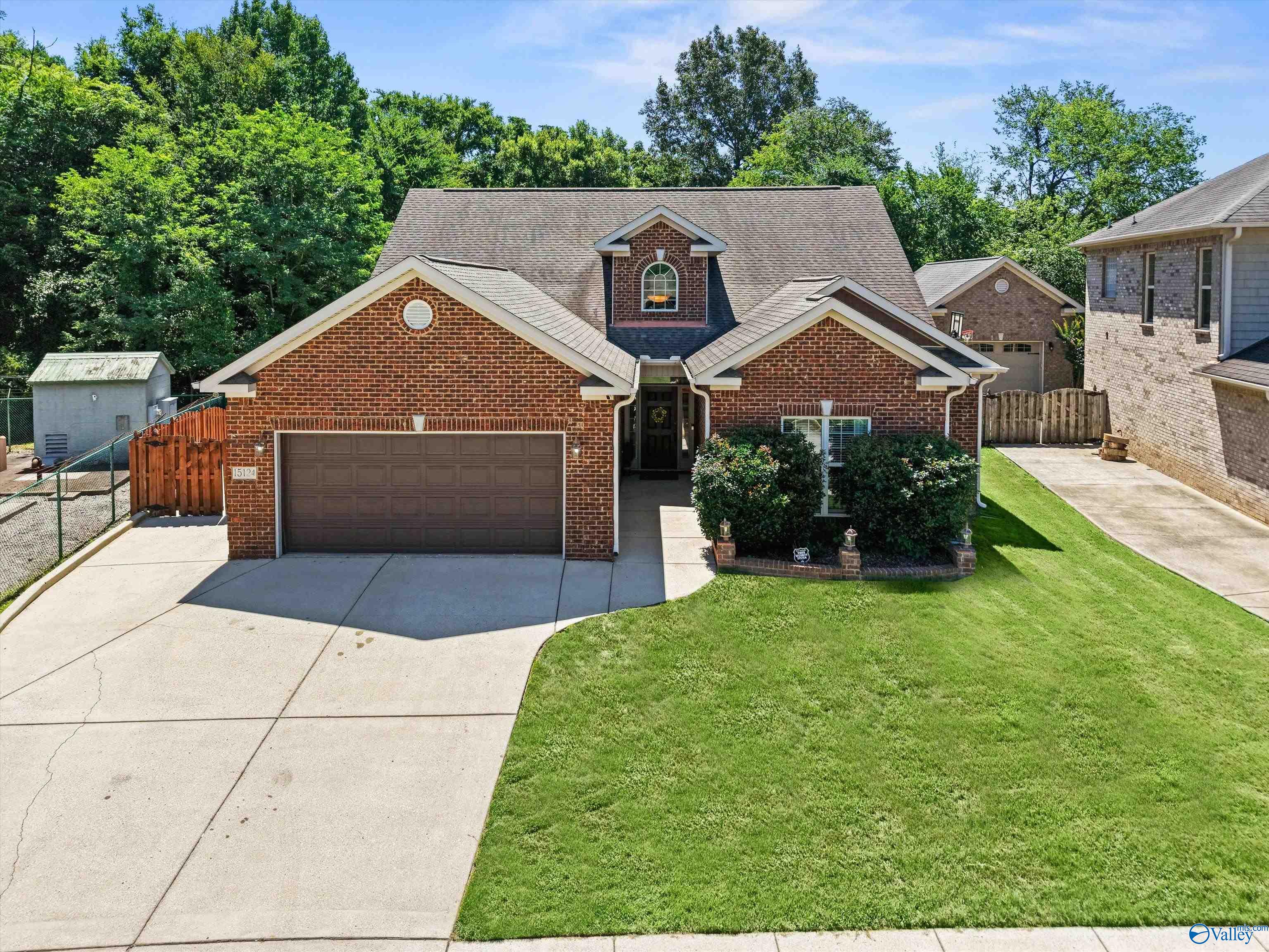 Lakeside Trl, Huntsville, AL 35803
