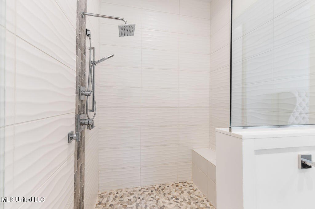 Gulfport, Mississippi, 39501, United States, 4 Bedrooms Bedrooms, ,3 BathroomsBathrooms,Residential,For Sale,1974056