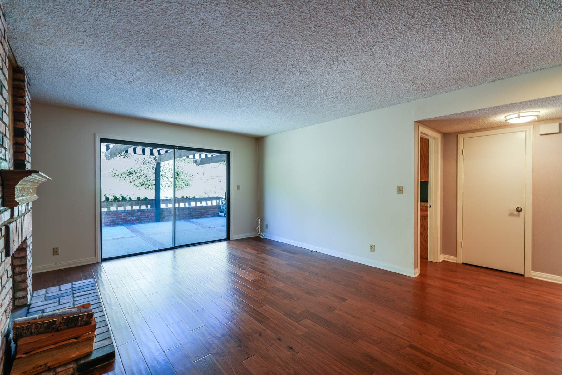  2440 Flintridge Drive - 物件實景