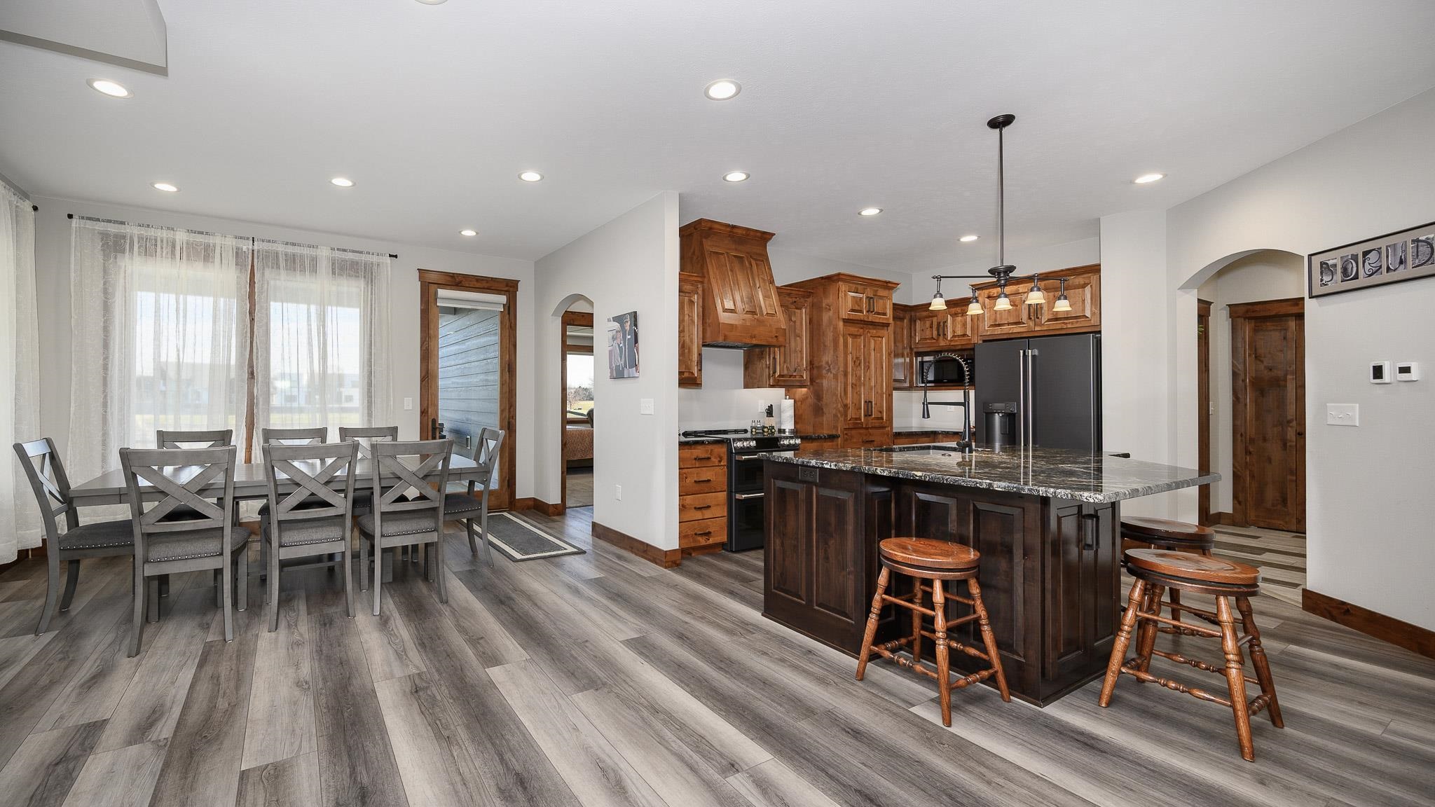 Bismarck, North Dakota, 58503, United States, 3 Bedrooms Bedrooms, ,2 BathroomsBathrooms,Residential,For Sale,1995380