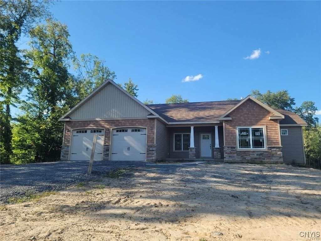 Clay, New York, 13041, United States, 3 Bedrooms Bedrooms, ,2 BathroomsBathrooms,Residential,For Sale,1987485