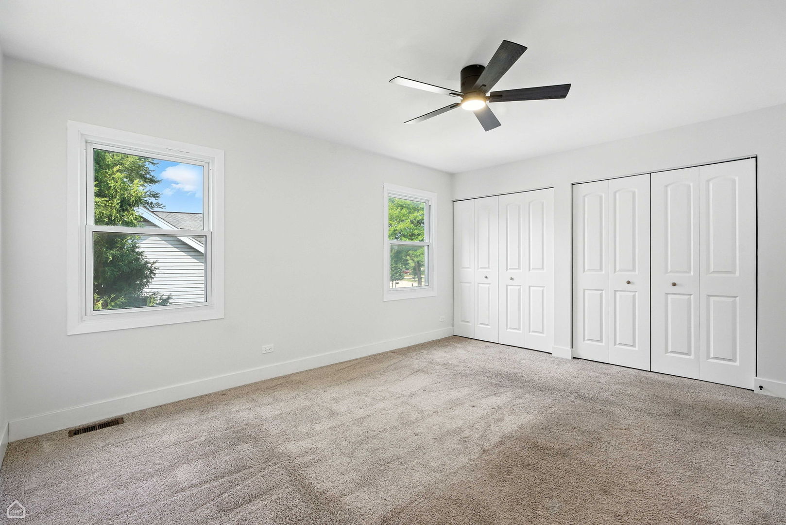 Buffalo Grove, Illinois, 60089, United States, 4 Bedrooms Bedrooms, ,3 BathroomsBathrooms,Residential,For Sale,1911732