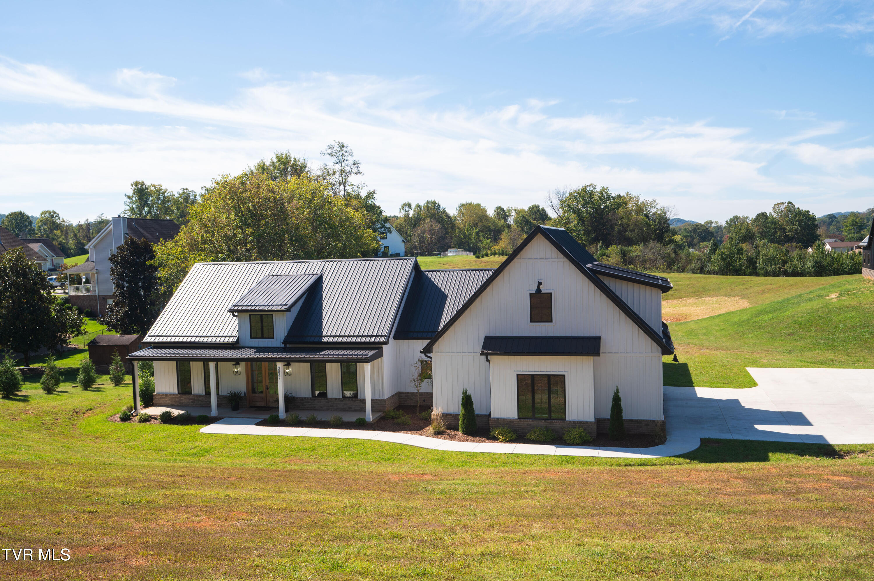 Kingsport, Tennessee, 37664, United States, 4 Bedrooms Bedrooms, ,4 BathroomsBathrooms,Residential,For Sale,1981214