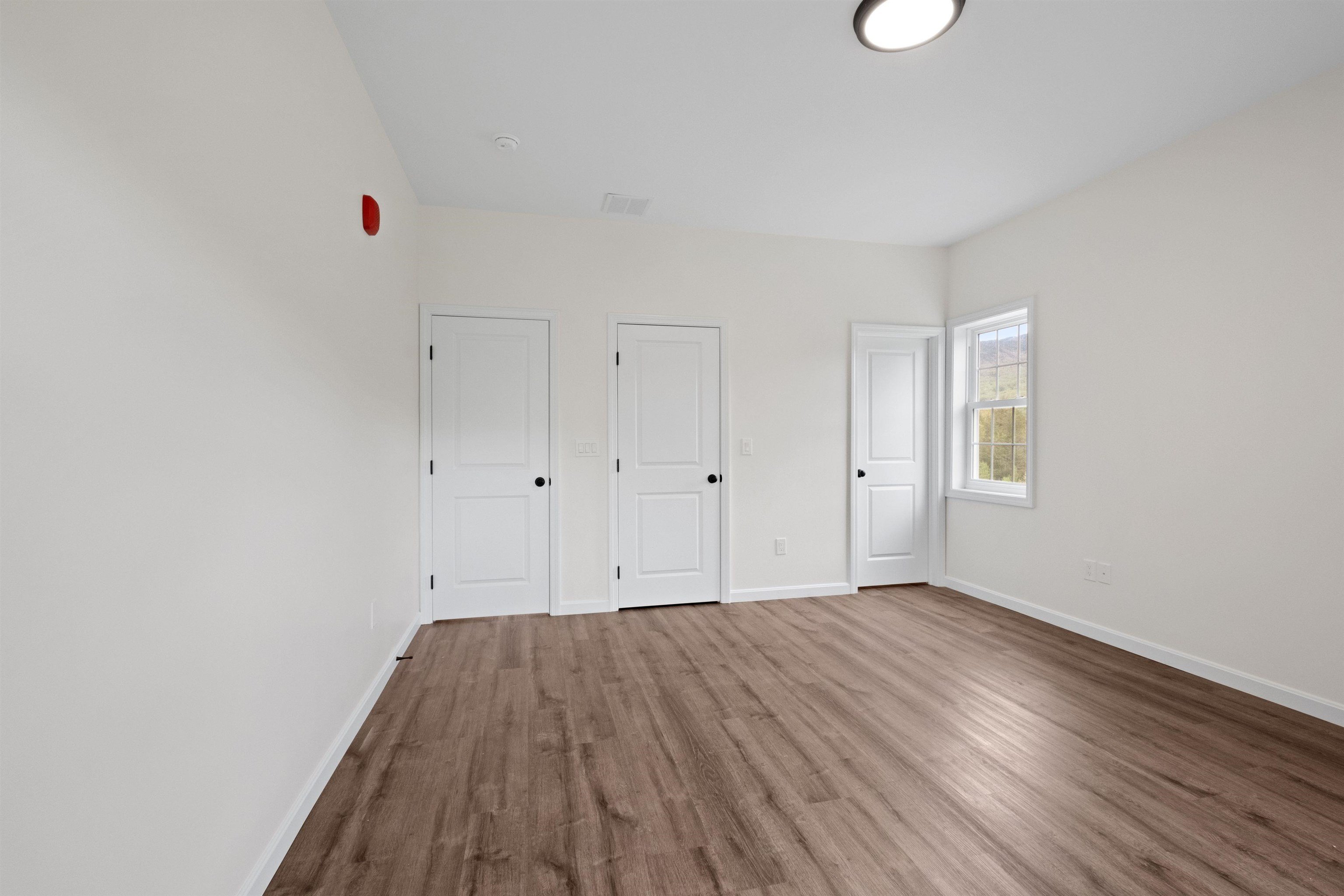 Lincoln, New Hampshire, 03251, United States, 4 Bedrooms Bedrooms, ,3 BathroomsBathrooms,Residential,For Sale,1922884