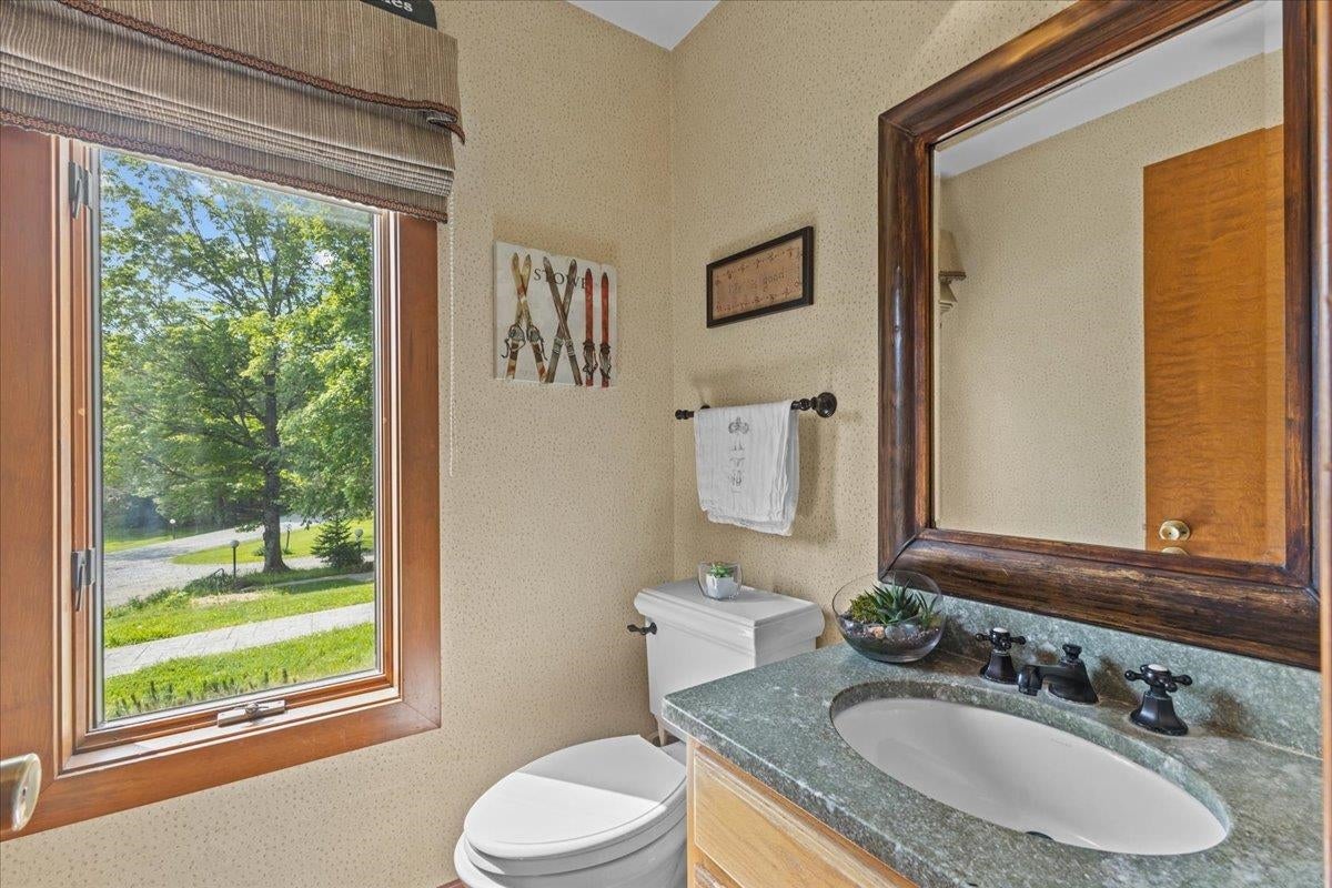 Stowe, Vermont, 05672, United States, 4 Bedrooms Bedrooms, ,3 BathroomsBathrooms,Residential,For Sale,1867745