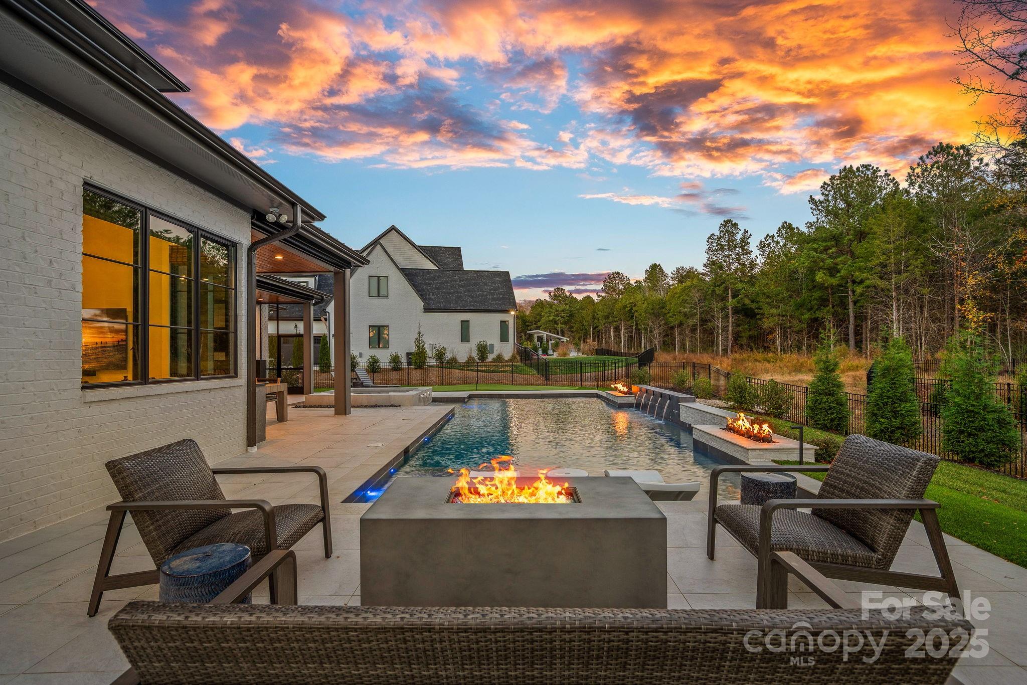 Davidson, North Carolina, 28036, United States, 5 Bedrooms Bedrooms, ,7 BathroomsBathrooms,Residential,For Sale,1989460