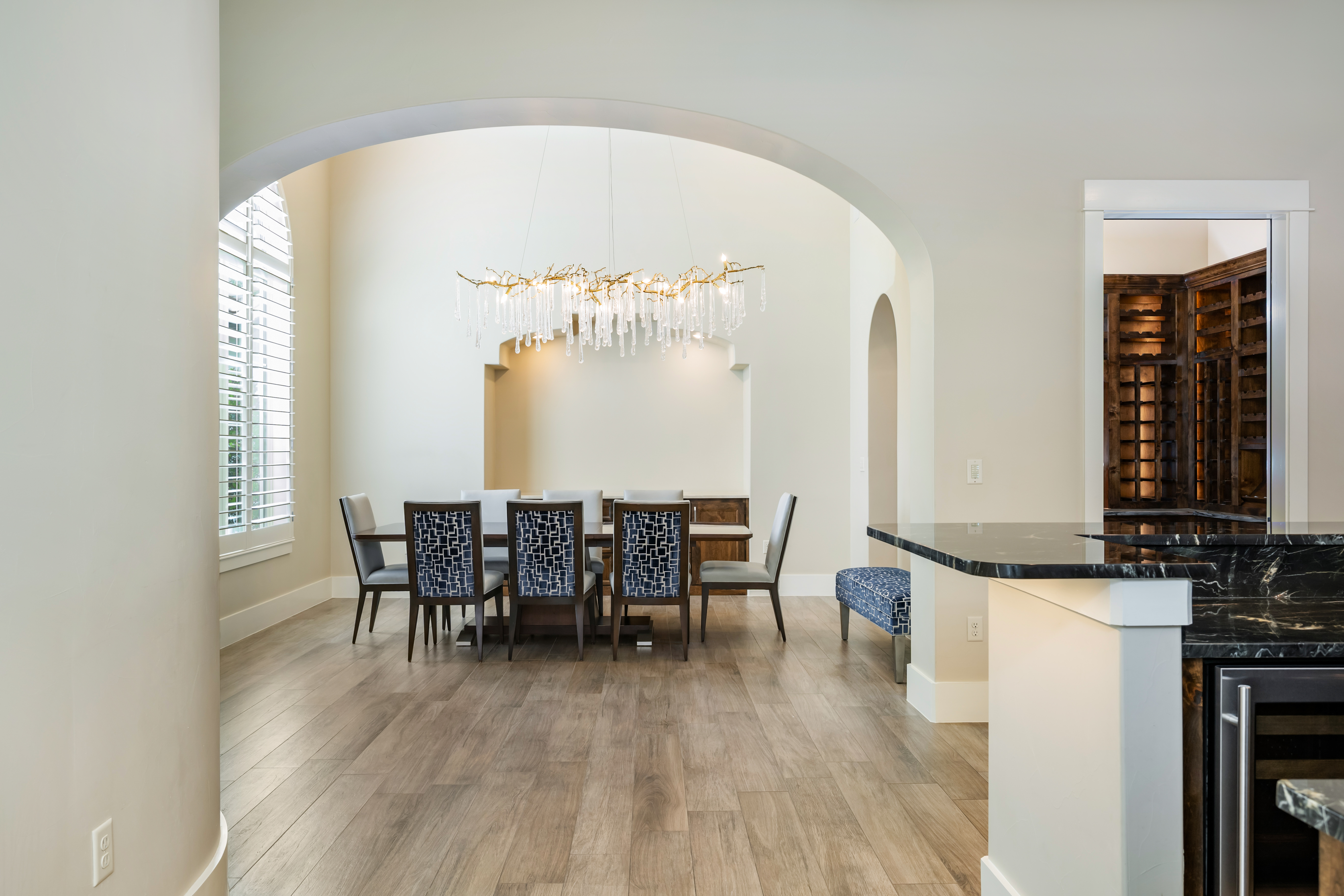  Defined By Timeless Santa Barbara Architecture And Exceptional Craftsmanship - 物件實景