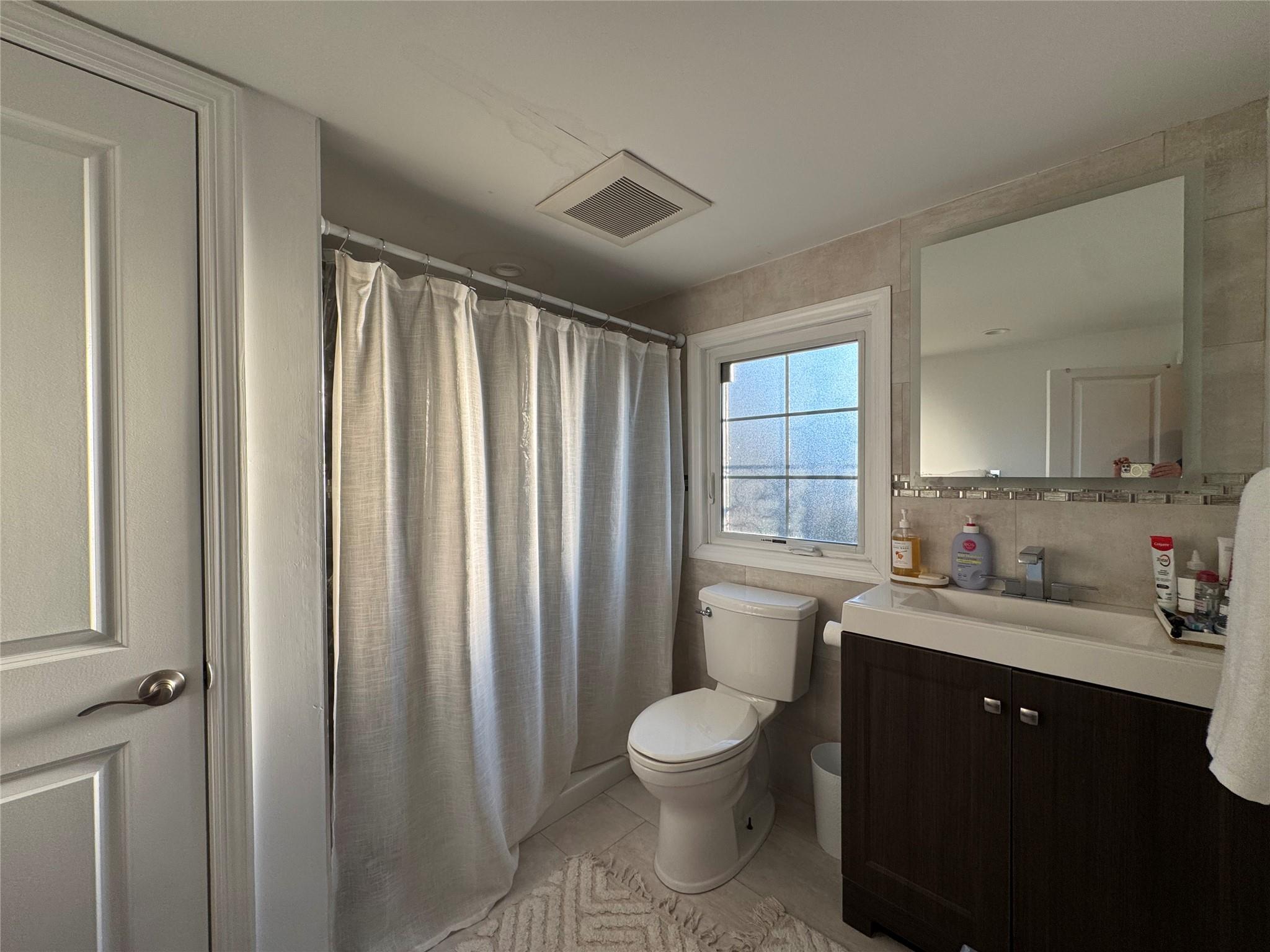 Seaford, New York, 11783, United States, 6 Bedrooms Bedrooms, ,3 BathroomsBathrooms,Residential,For Sale,1766775