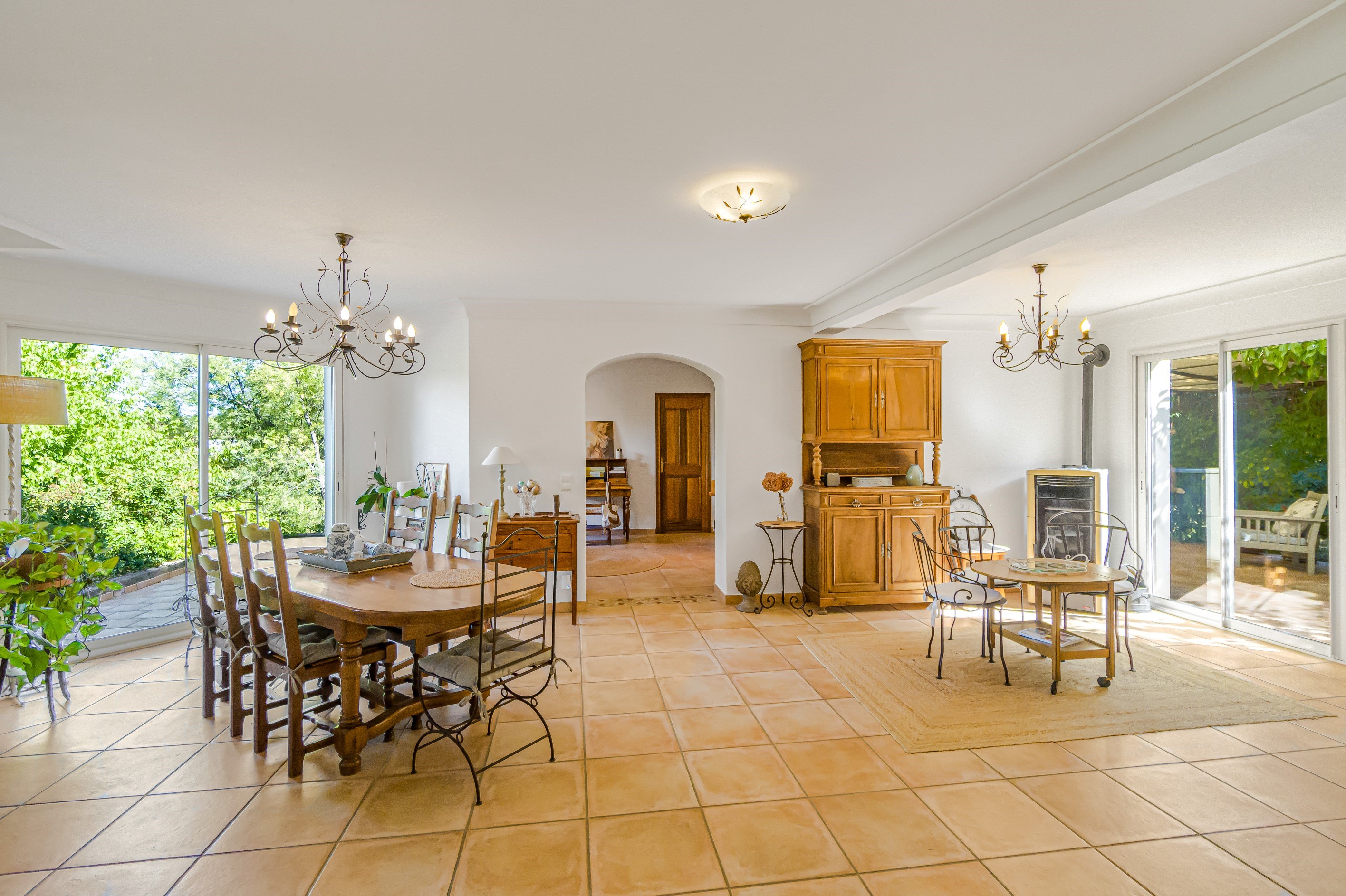  Fayence, 260 sqm Provençal villa with pool, independent studio and 3,800 sqm gr… - 物件實景