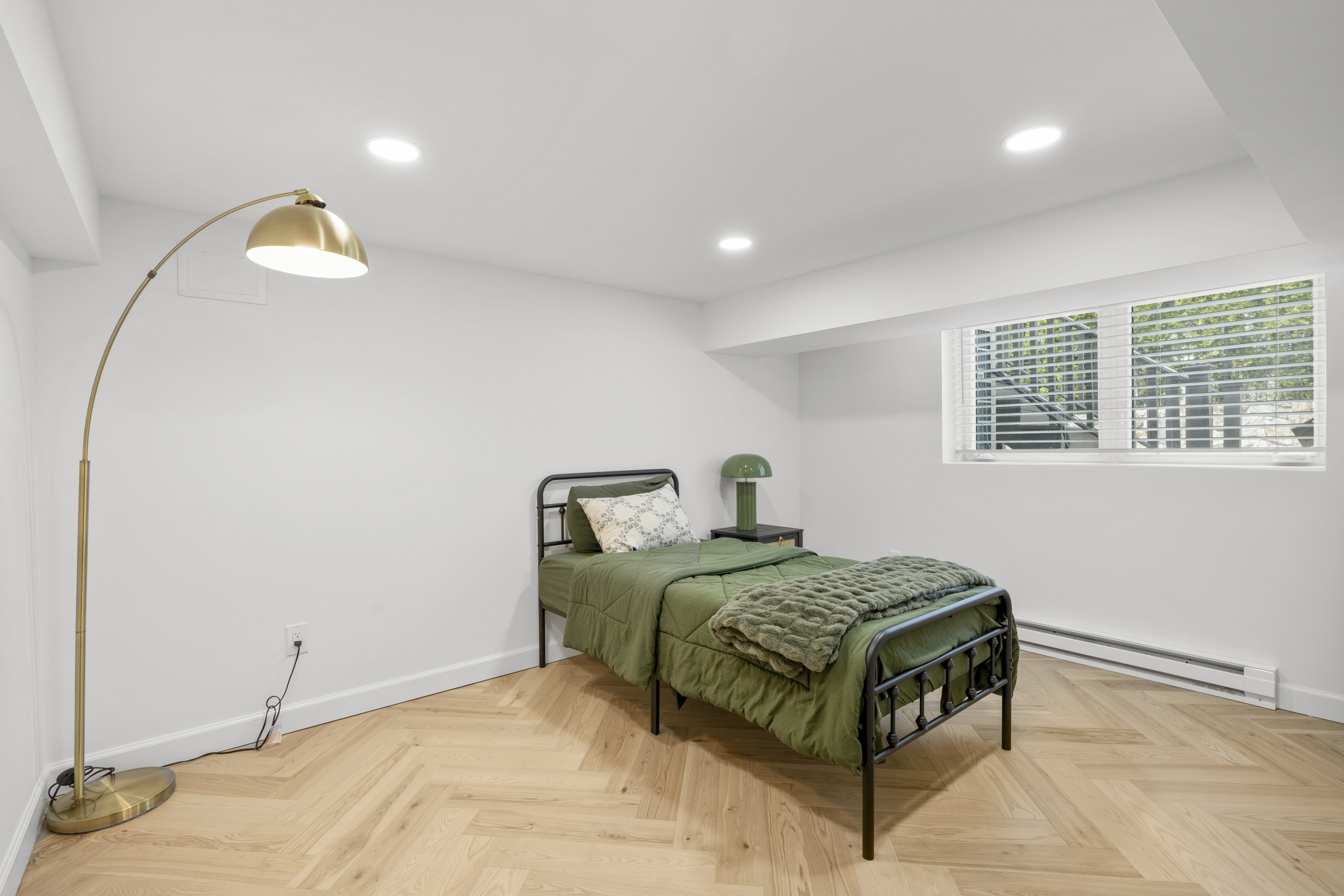  Classic Larchmont Tudor - 物件實景