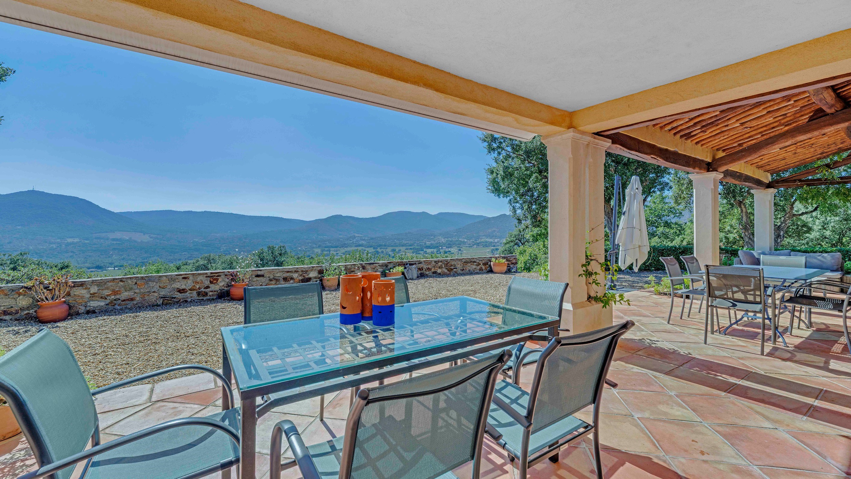  Luxury provençal property for sale near Sainte-Maxime and Saint-Tropez - 物件實景