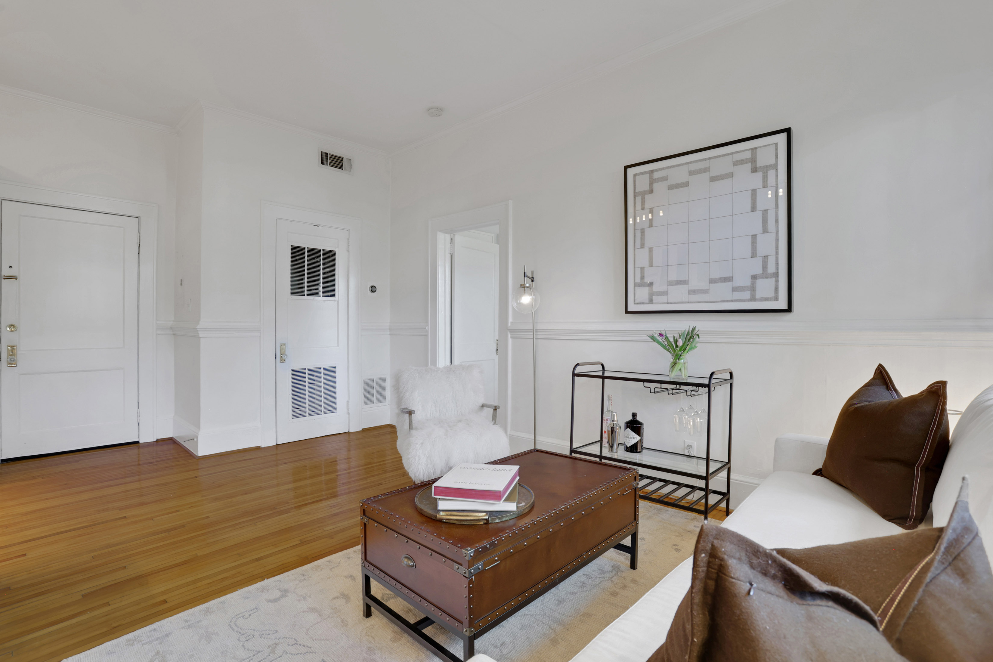  Morningside Living with Renovated Kitchen, Timeless Charm and Prime Location - 物件實景