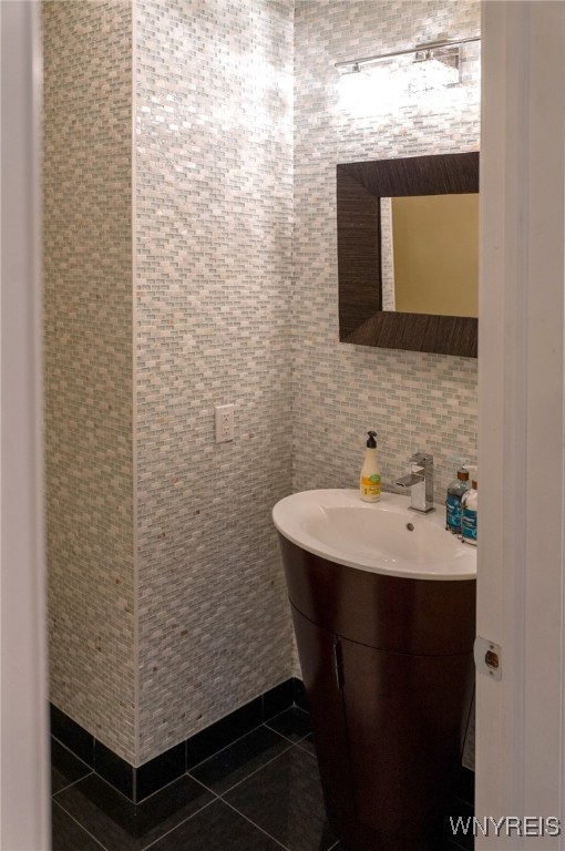 Mansfield, New York, 14731, United States, 4 Bedrooms Bedrooms, ,5 BathroomsBathrooms,Residential,For Sale,1976041