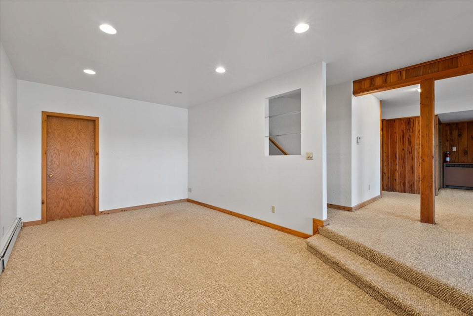 Rhine, Wisconsin, 53020, United States, 3 Bedrooms Bedrooms, ,4 BathroomsBathrooms,Residential,For Sale,1982629