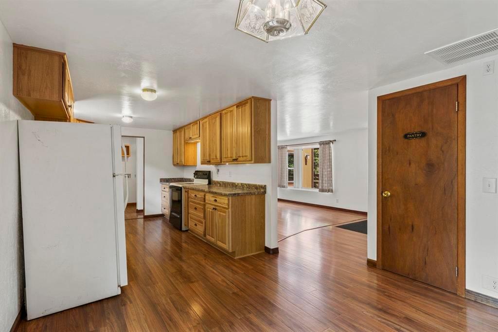 Durango, Colorado, 81303, United States, 4 Bedrooms Bedrooms, ,3 BathroomsBathrooms,Residential,For Sale,1947103