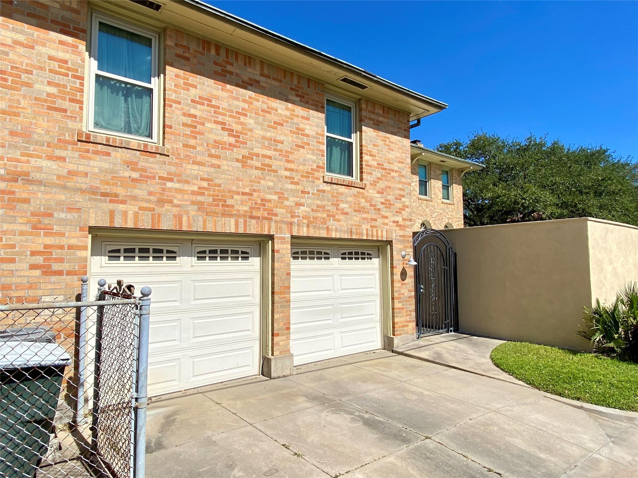 Galveston, Texas, 77551, United States, 3 Bedrooms Bedrooms, ,3 BathroomsBathrooms,Residential,For Sale,1805547