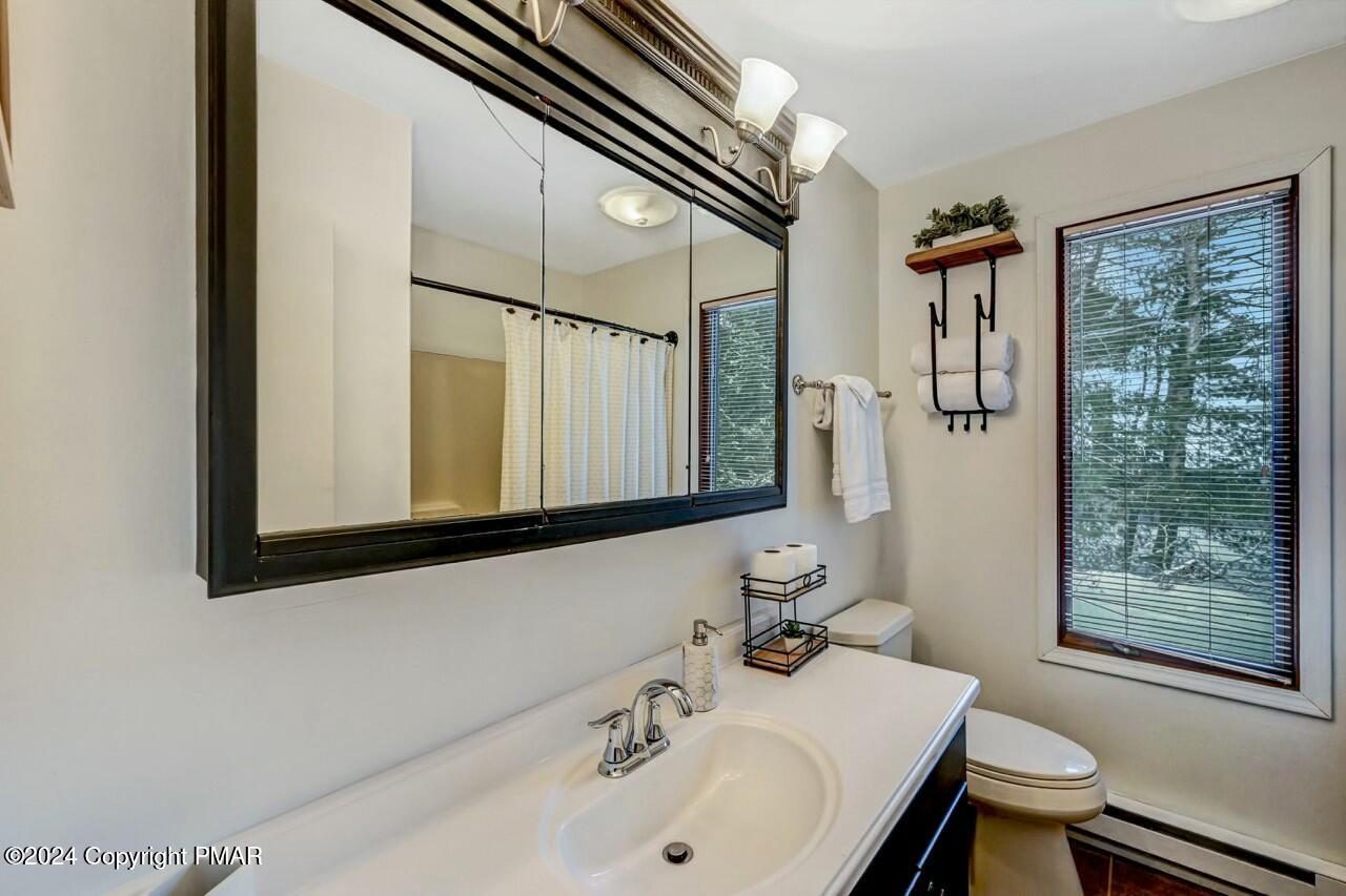 Lake Harmony, Pennsylvania, 18624, United States, 3 Bedrooms Bedrooms, ,2 BathroomsBathrooms,Residential,For Sale,1688496