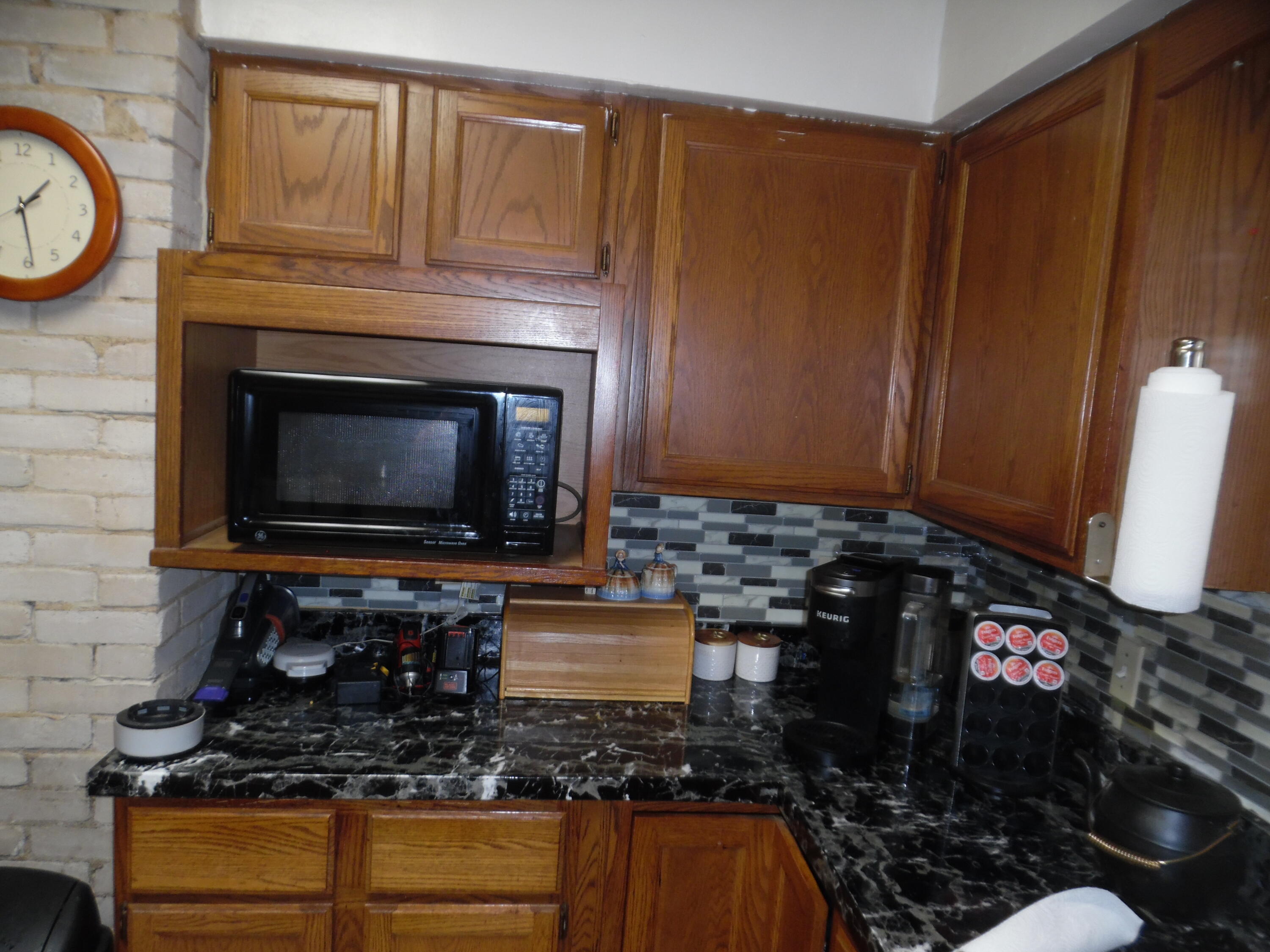 Wildwood Ave, Jackson, MI 49202