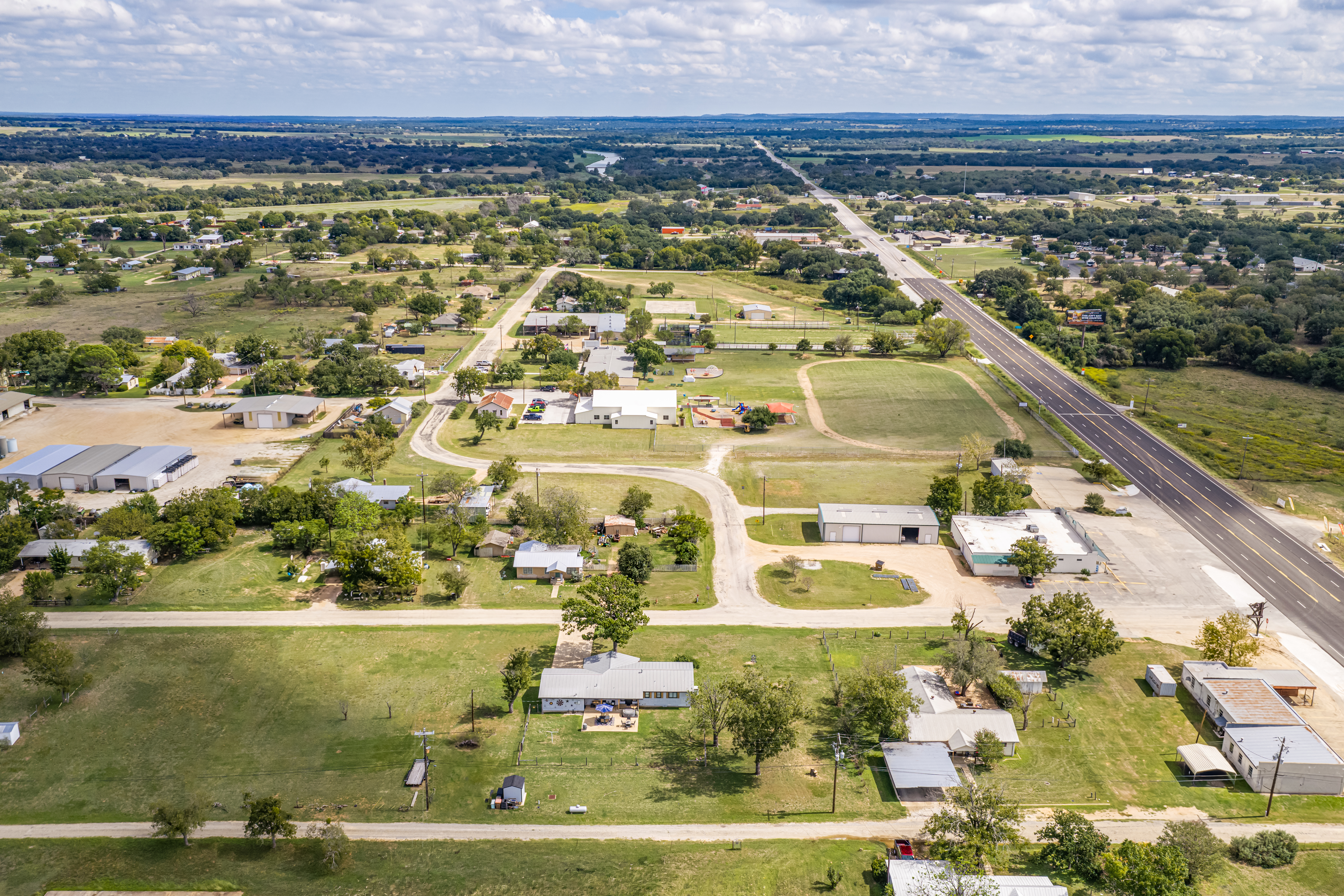  Updated, Move In Ready, Rare Find on Large Lot - 物件實景