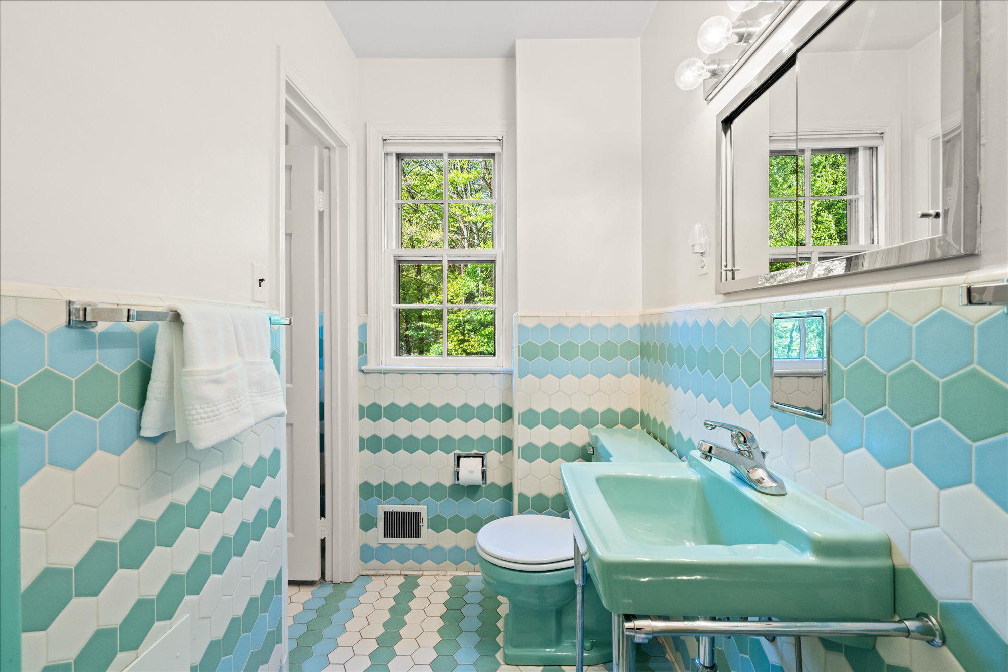  7030 Longwood Drive, Bethesda, MD 20817 - 物件實景