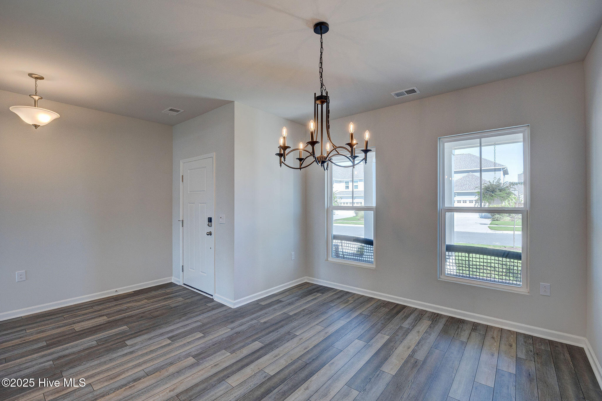 Wilmington, North Carolina, 28412, United States, 4 Bedrooms Bedrooms, ,3 BathroomsBathrooms,Residential,For Sale,1956827