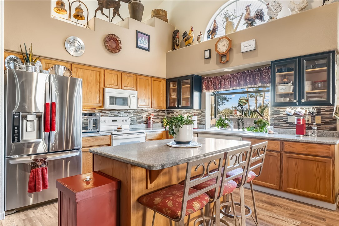 Bullhead City, Arizona, 86442, United States, 4 Bedrooms Bedrooms, ,2 BathroomsBathrooms,Residential,For Sale,1988926